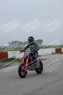 media/Nov-29-2025-TrackDaz (Sat) [[10ae2d9bce]]/Around the Pits/